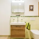 Apartament Snug 3 - Traumhafter Seeblick, 2 Zi Apartment, Garten & Terrasse *