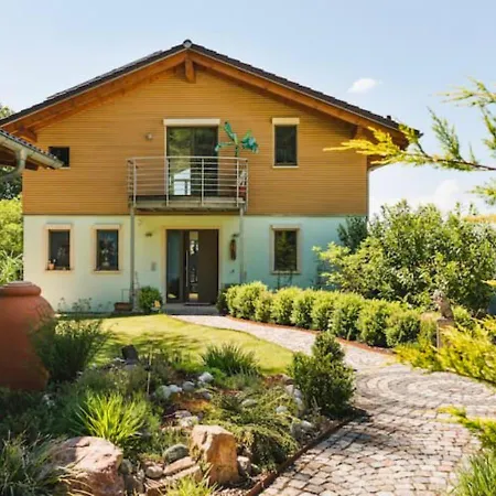 Snug 3 - Traumhafter Seeblick, 2 Zi Apartment, Garten & Terrasse * Herrsching am Ammersee