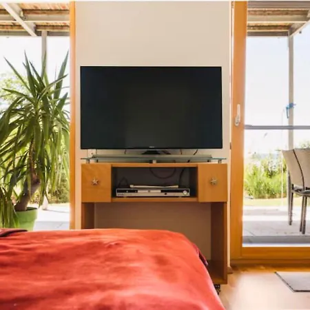Snug 3 - Traumhafter Seeblick, 2 Zi Apartment, Garten & Terrasse Herrsching am Ammersee