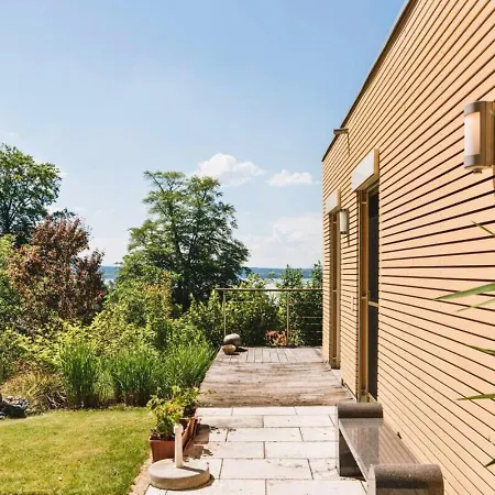 Snug 3 - Traumhafter Seeblick, 2 Zi Apartment, Garten & Terrasse Apartament