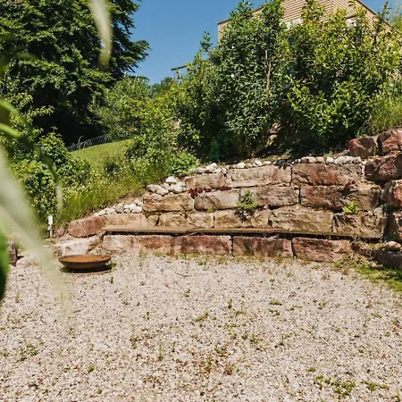 Apartament Snug 3 - Traumhafter Seeblick, 2 Zi Apartment, Garten & Terrasse
