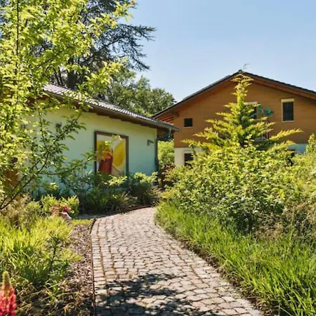 Snug 3 - Traumhafter Seeblick, 2 Zi Apartment, Garten & Terrasse * Herrsching am Ammersee